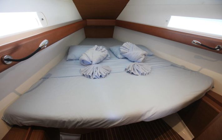 Jeanneau Sun Odyssey 419 | Indian Chief