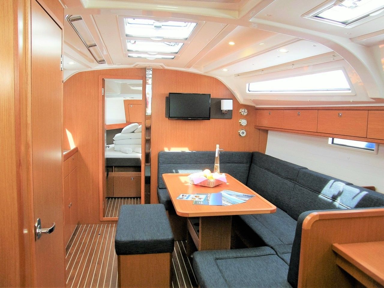 Bavaria Cruiser 41 | MH 60