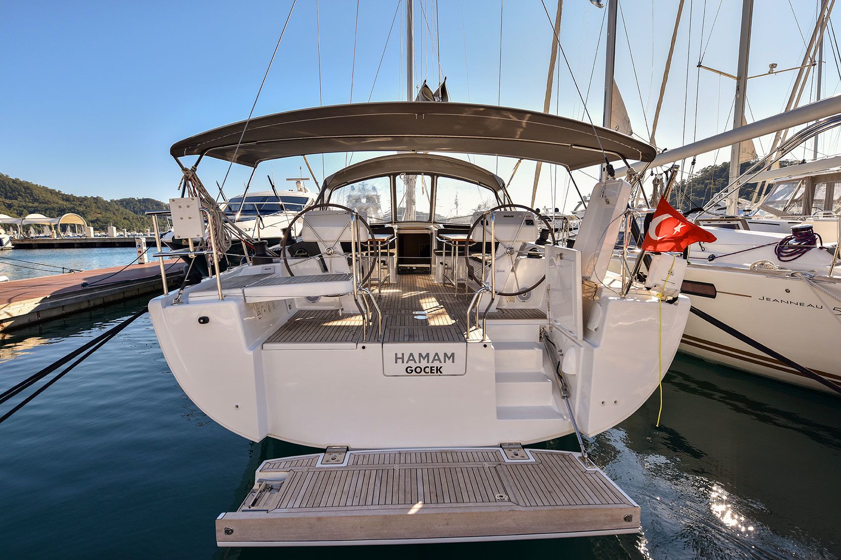 Hanse 508 | Hamam
