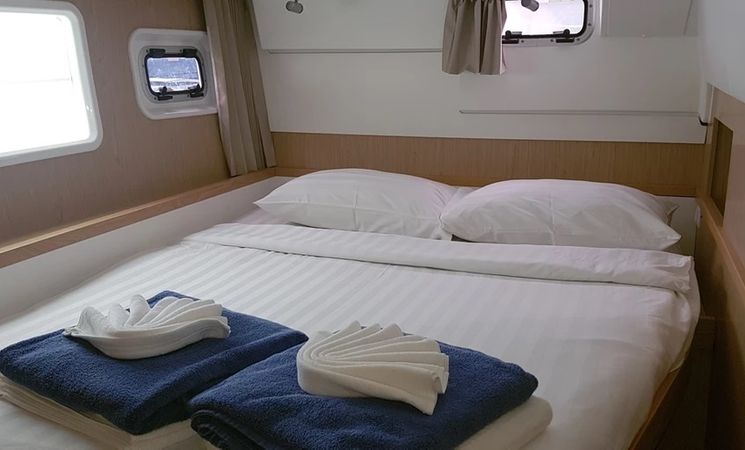 Lagoon 400 S2 | Helios