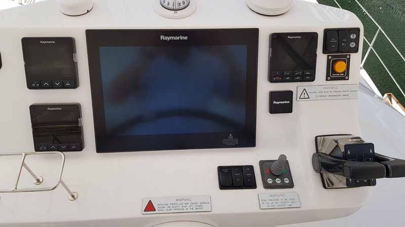 Leopard 58 | Between