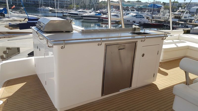 Leopard 58 | Between