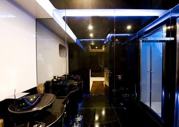 VBG Super Yachts 2009 | Claremont