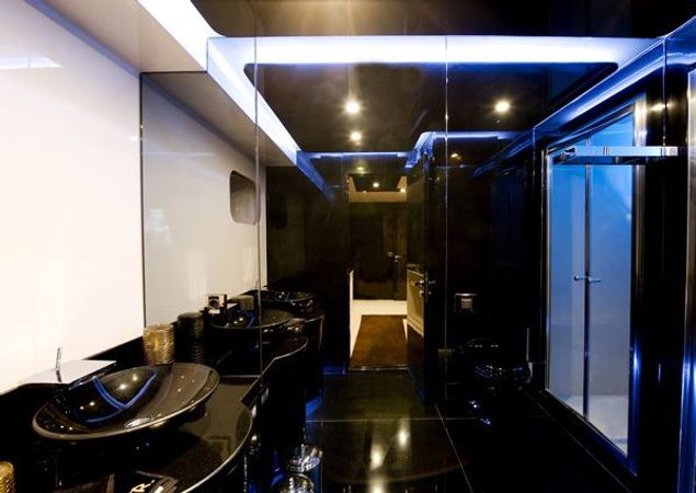 VBG Super Yachts 2009 | Claremont