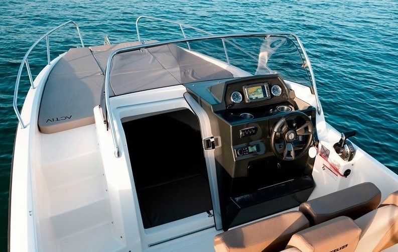 Quicksilver 675 Sundeck | Quicksilver 675 Sundeck