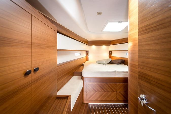 Italia Yachts 13.98 | Mira