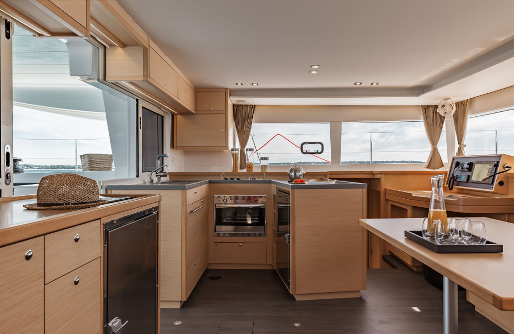 Lagoon 450 F | Natasha