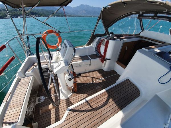 Jeanneau Sun Odyssey 33 | Aqua