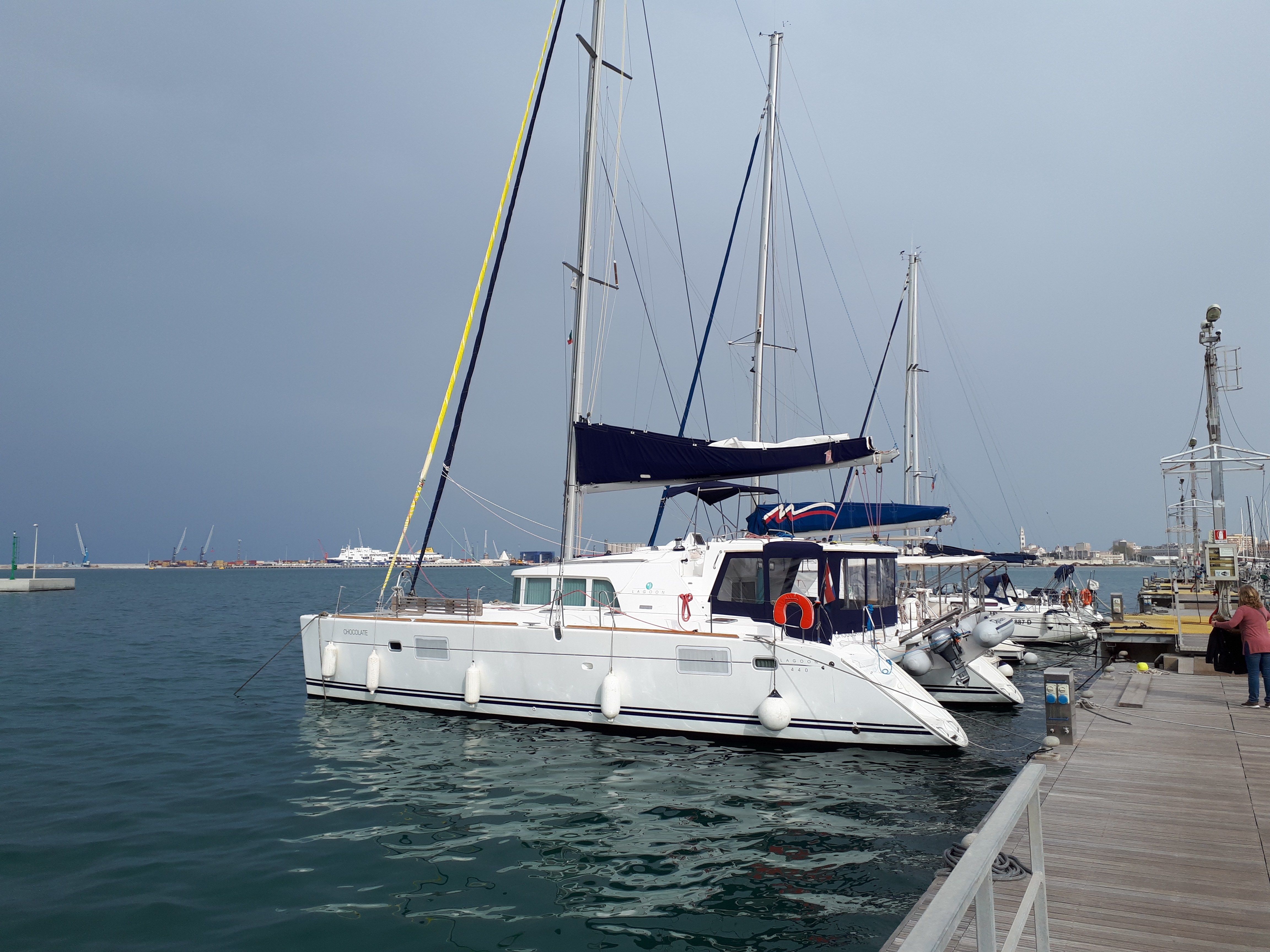 Lagoon 440 | Chocolate