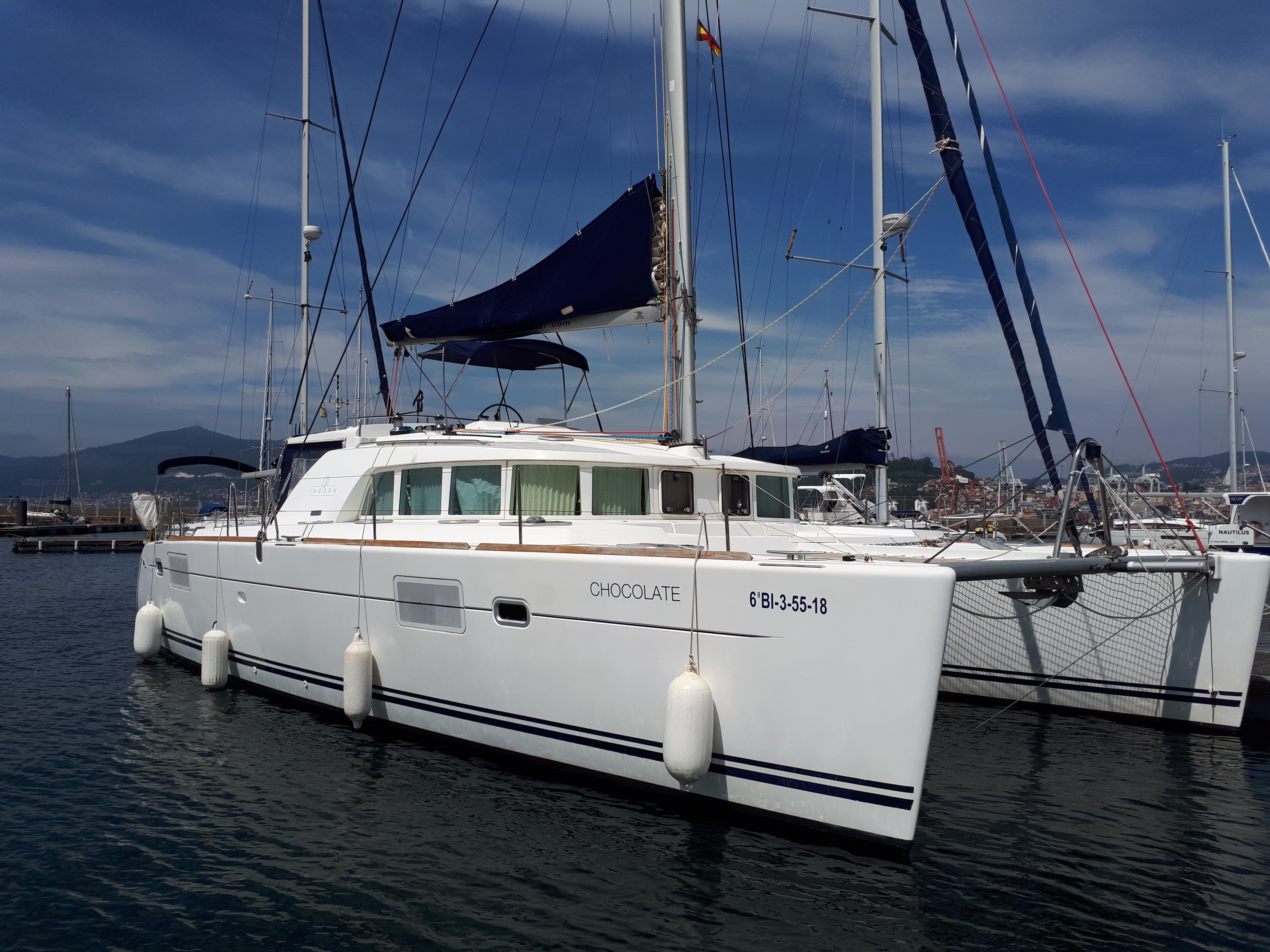 Lagoon 440 | Chocolate