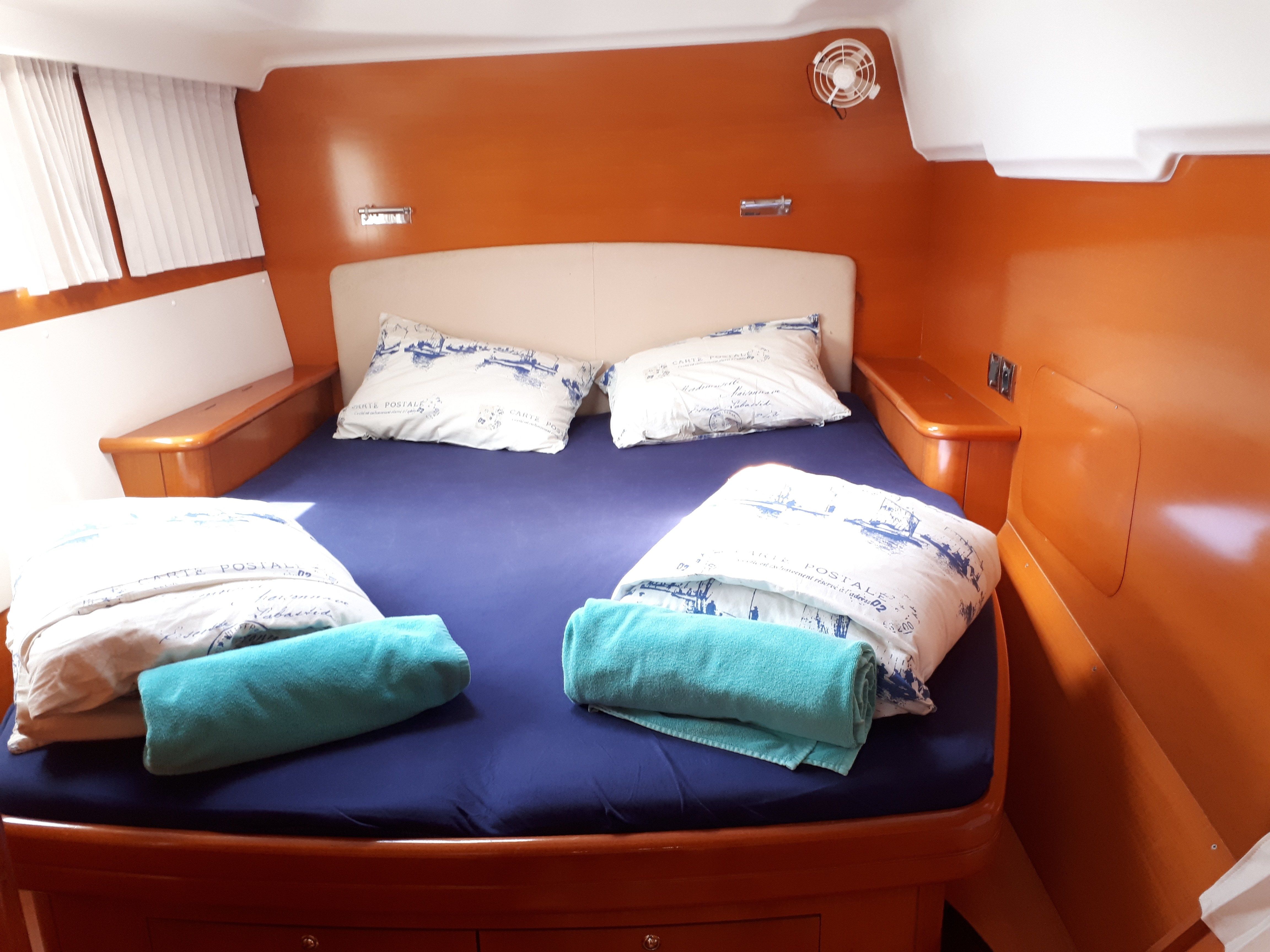 Lagoon 440 | Chocolate