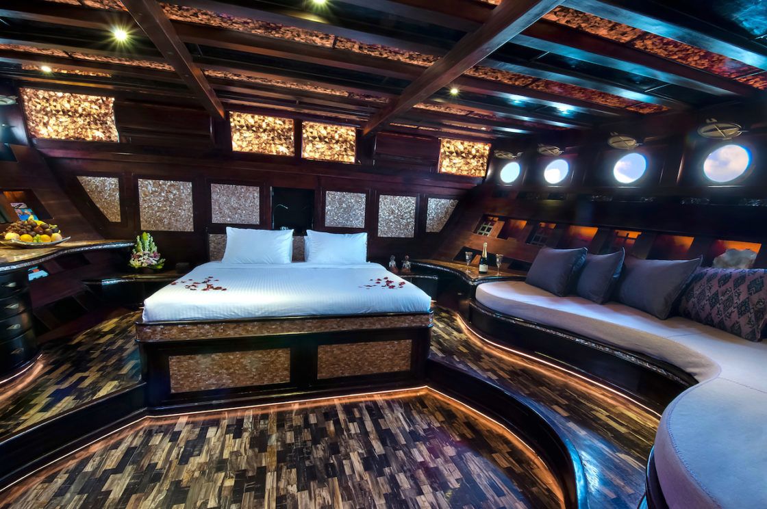 Custom Built Phinisi | Manta Mae