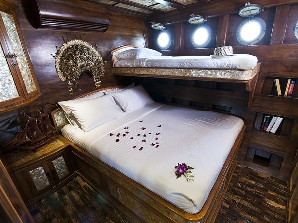 Custom Built Phinisi | Manta Mae