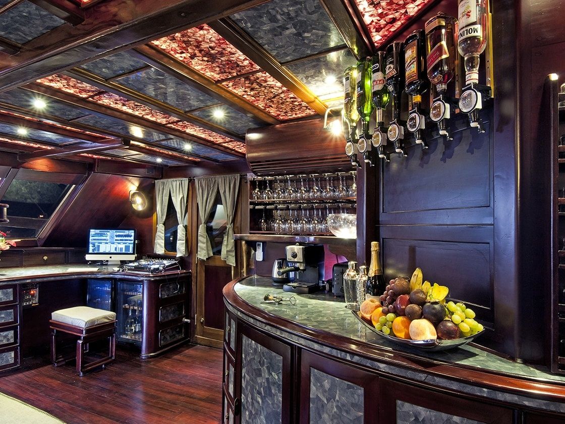 Custom Built Phinisi | Manta Mae