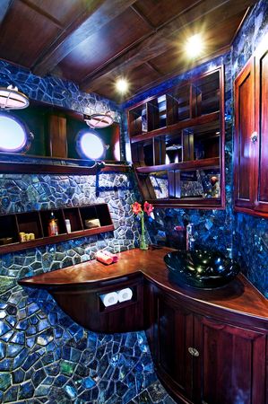 Custom Built Phinisi | Manta Mae