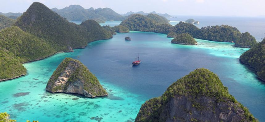 Custom Built Phinisi | Manta Mae