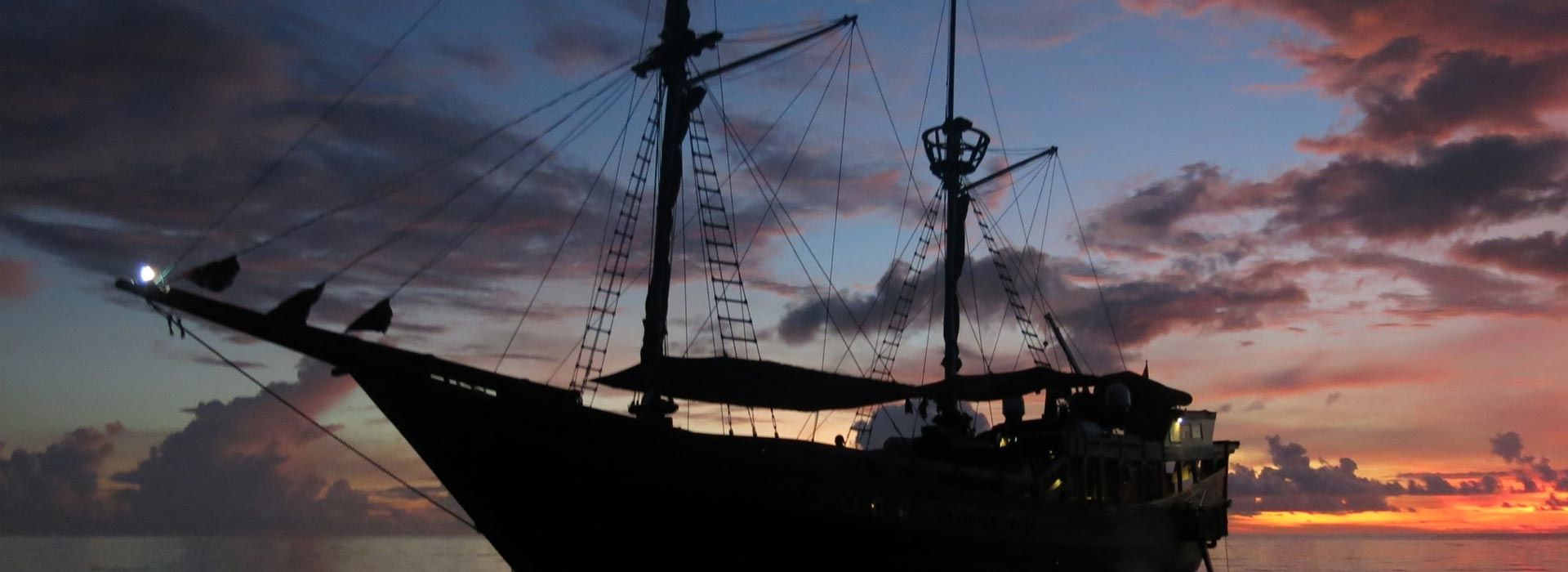 Custom Built Phinisi | Manta Mae