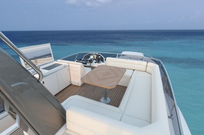 Greenline 48 Hybrid | Green Breeze