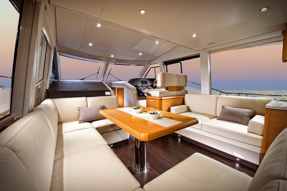 Greenline 48 Hybrid | Green Breeze