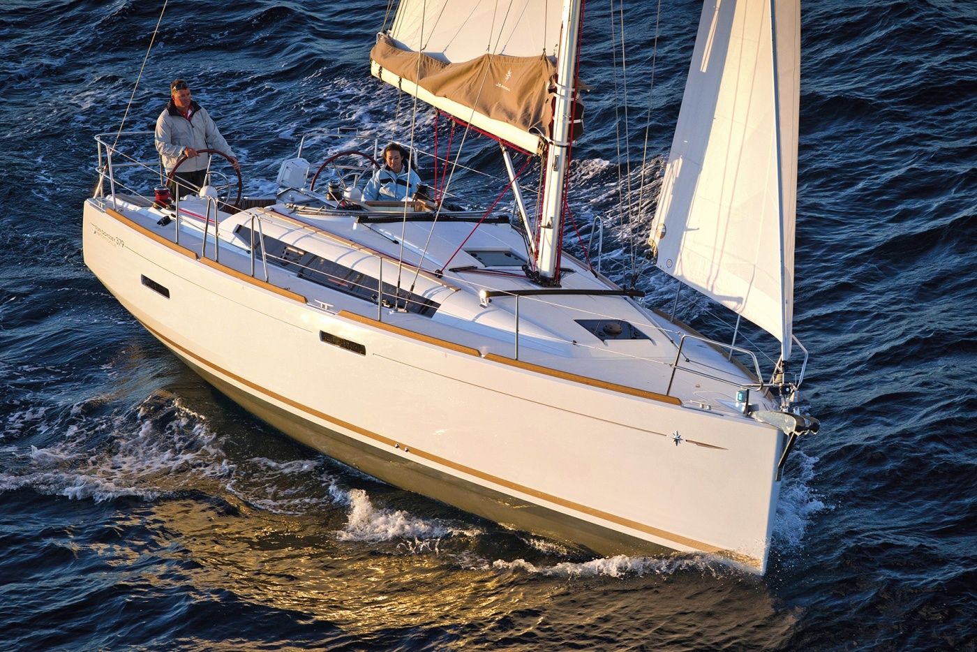 Jeanneau 379 (2012)