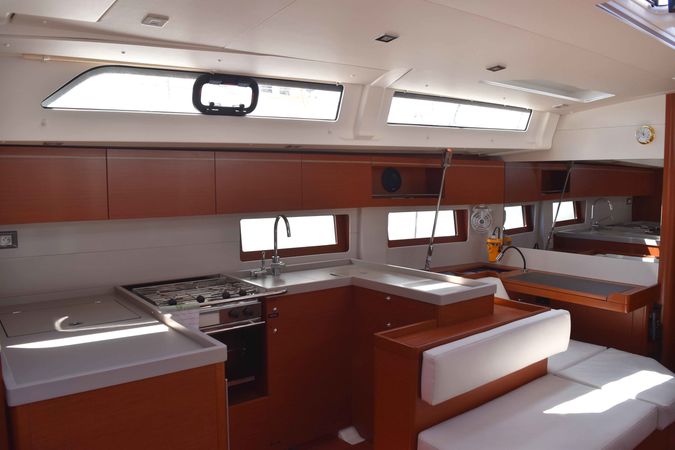Beneteau Oceanis 51.1 | Euphoria