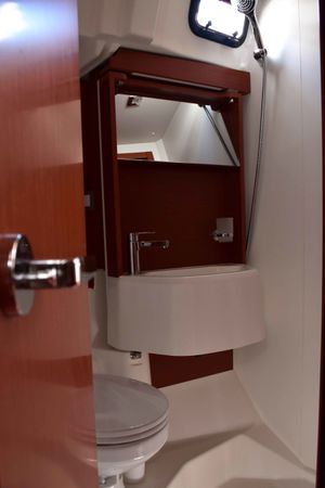 Beneteau Oceanis 51.1 | Euphoria