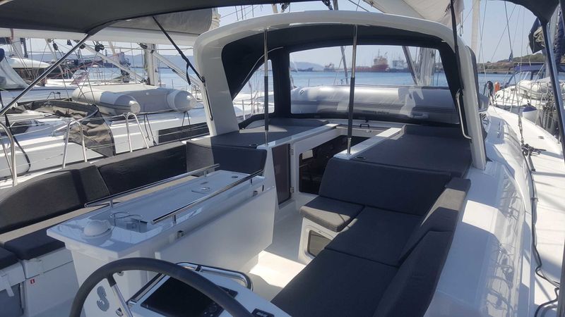 Beneteau Oceanis 51.1 | Euphoria