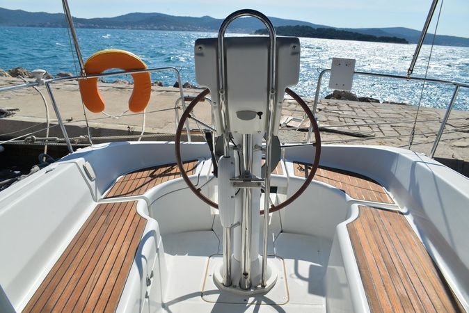 Beneteau Oceanis Clipper 323 | Despina