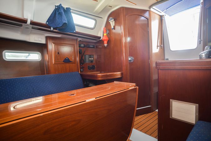 Beneteau Oceanis Clipper 323 | Despina
