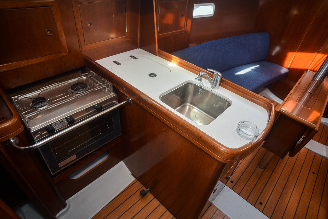 Beneteau Oceanis Clipper 323 | Despina
