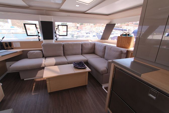 Fountaine Pajot Helia 44 | Allende