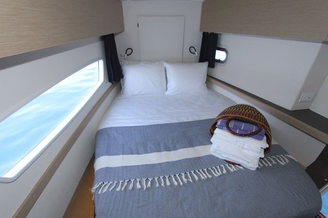Fountaine Pajot Helia 44 | Allende