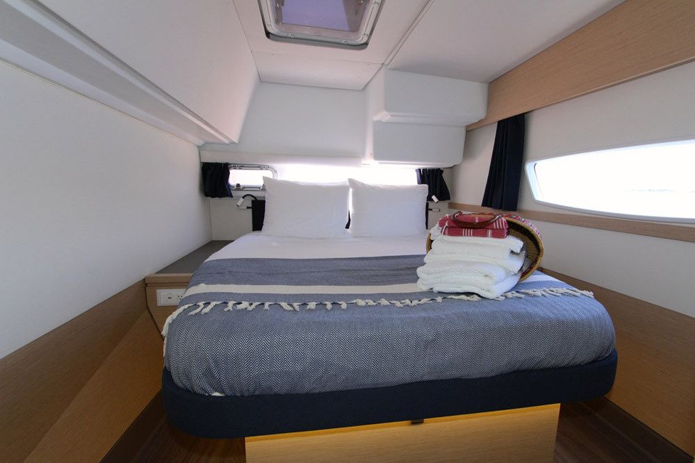 Fountaine Pajot Helia 44 | Allende
