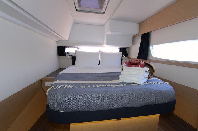 Fountaine Pajot Helia 44 | Allende