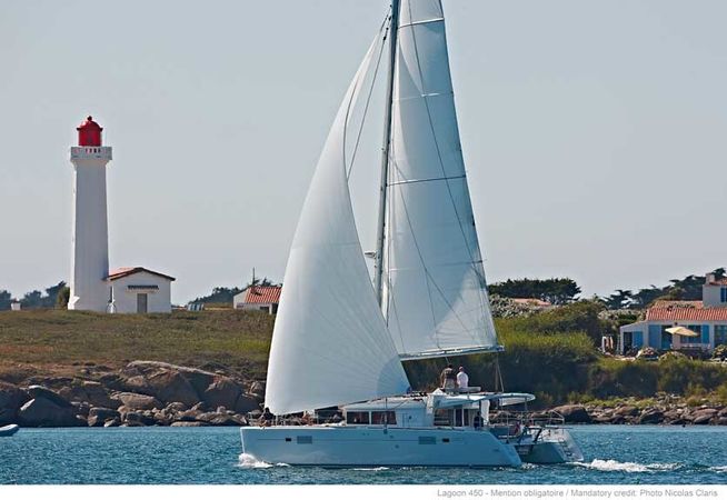 Lagoon 450 F | Tavel