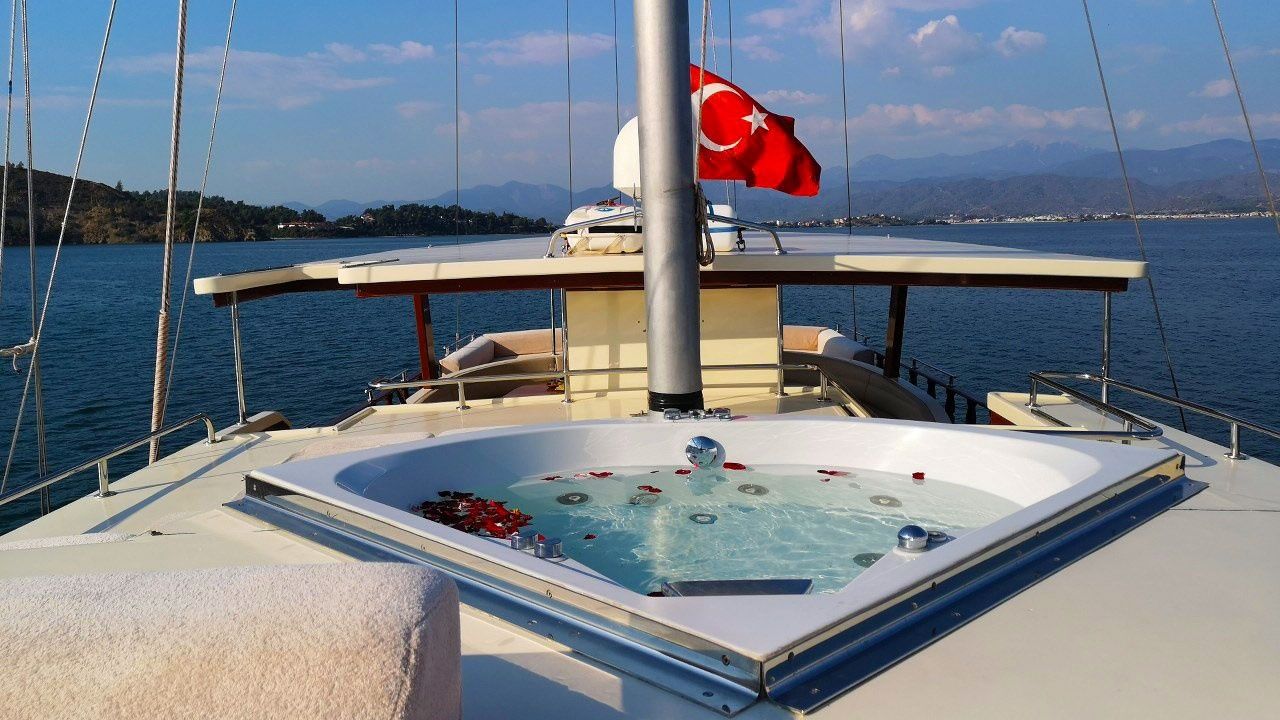 Gulet 98 | Diamond Lila