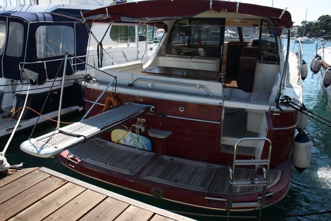 SAS Vektor Adriana 44 | Renesansa