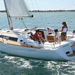 Beneteau Oceanis 37 | Protege