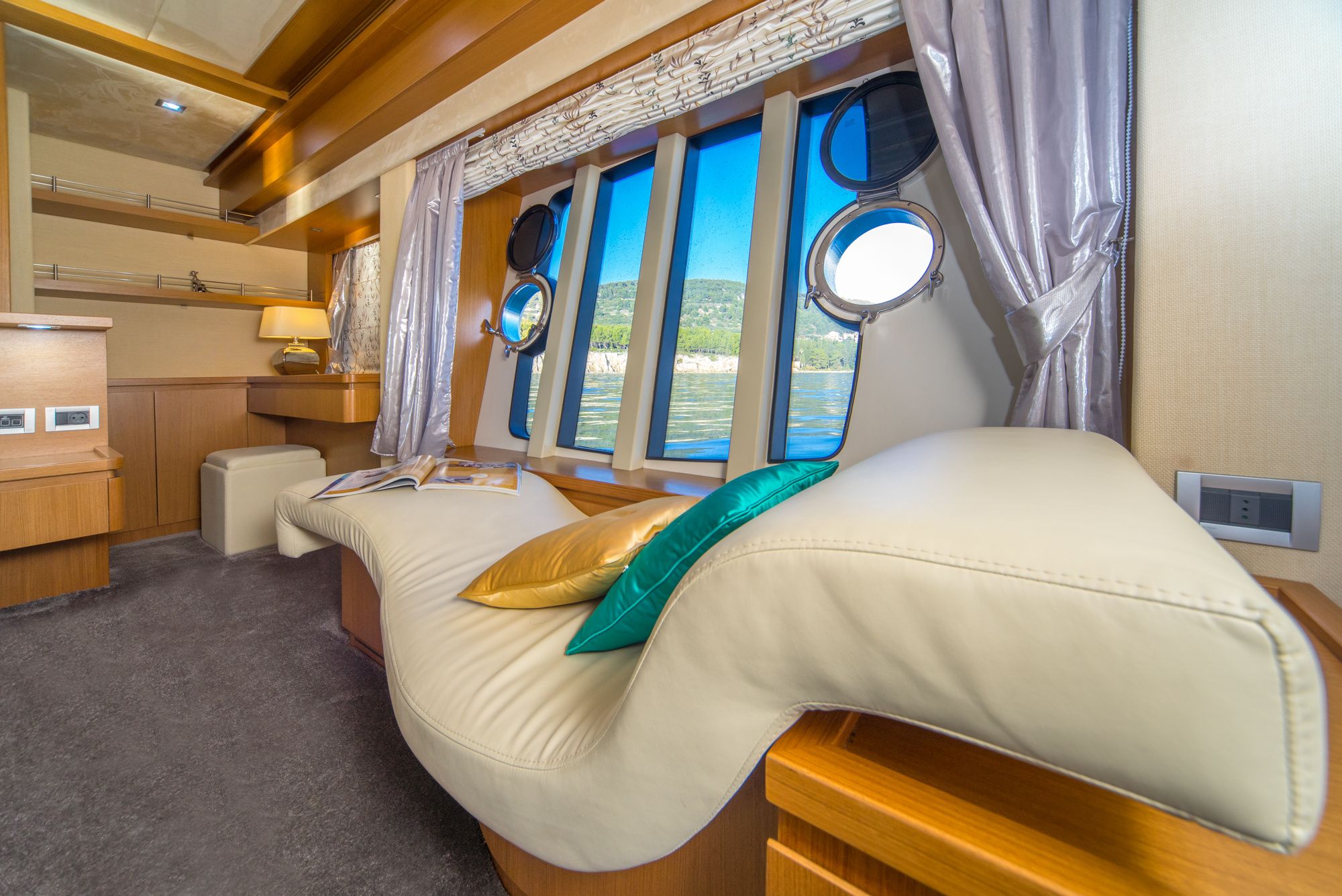 Ferretti 780 | Orlando L