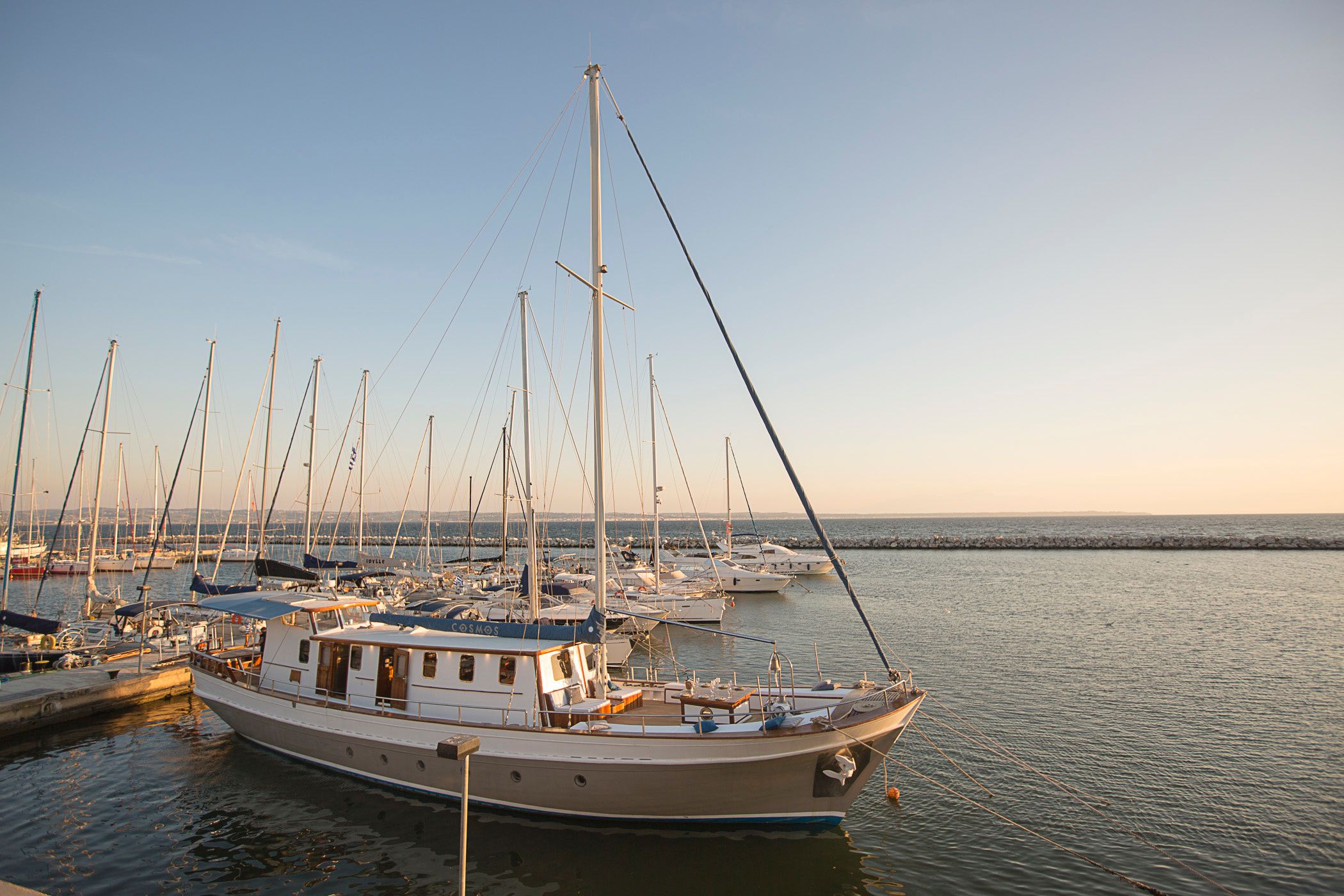 Motor Sailer 81 | Cosmos