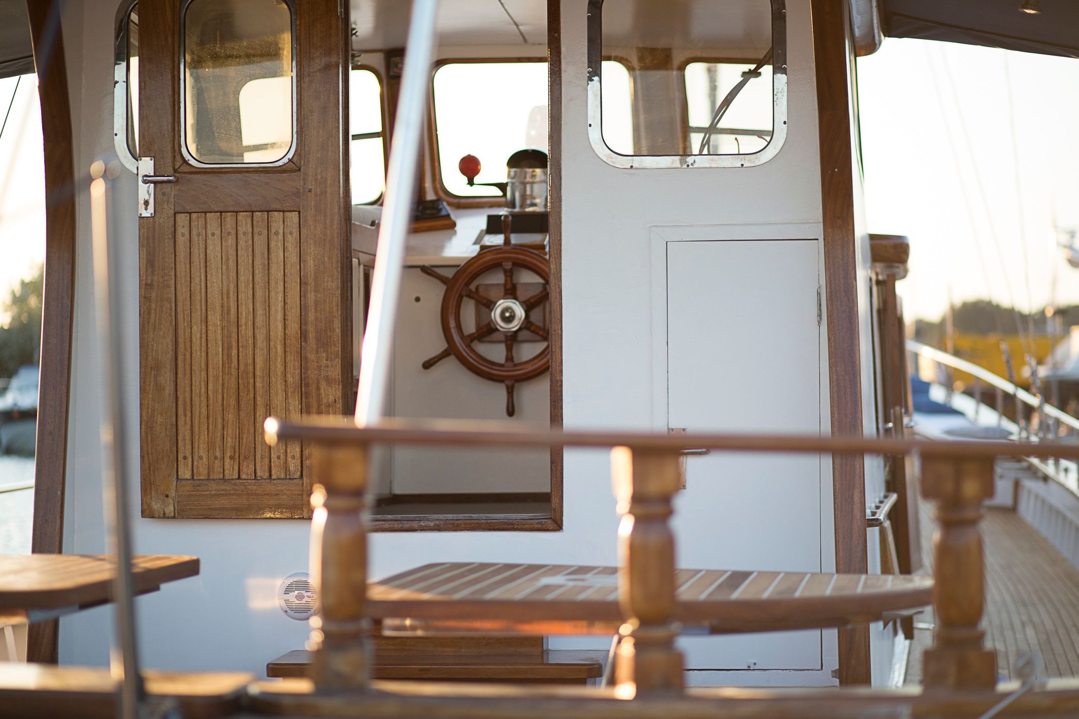 Motor Sailer 81 | Cosmos