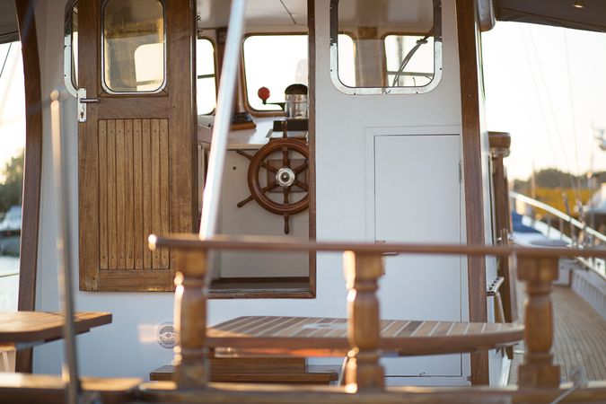 Motor Sailer 81 | Cosmos