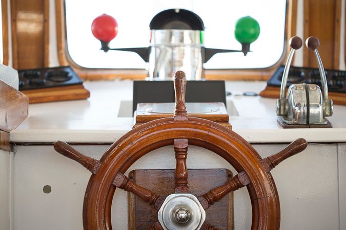 Motor Sailer 81 | Cosmos