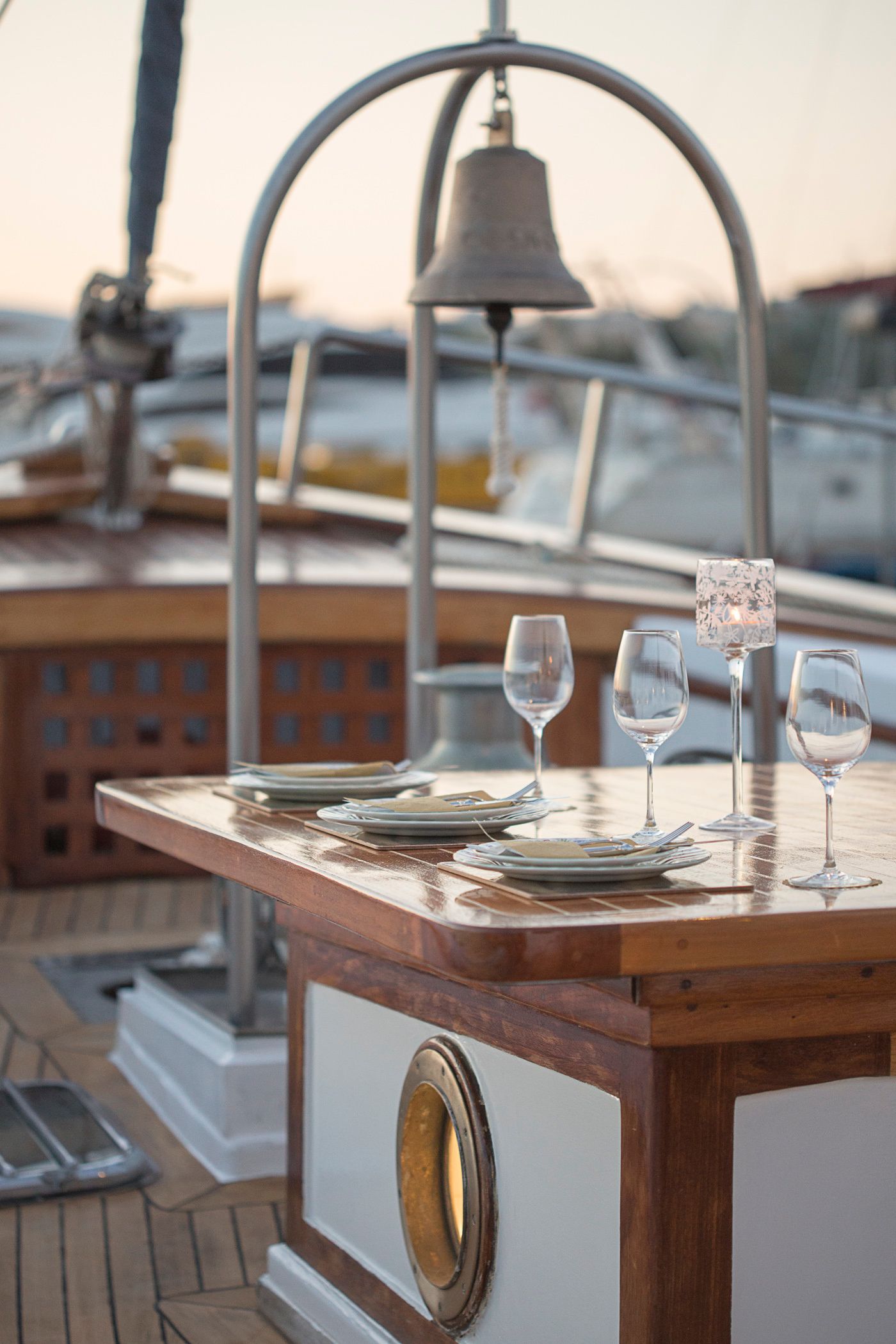 Motor Sailer 81 | Cosmos