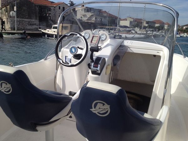 Quicksilver 555 | Activ