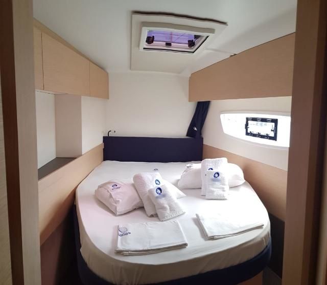 Fountaine Pajot Astrea 42 | Wild Baleine