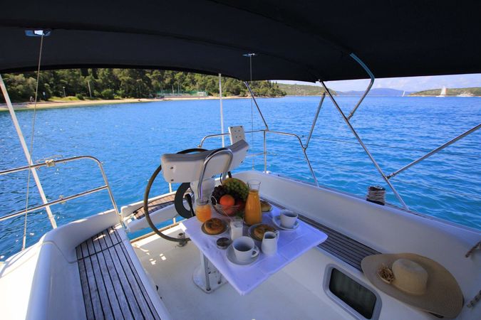 Jeanneau Sun Odyssey 32 | Ana 2