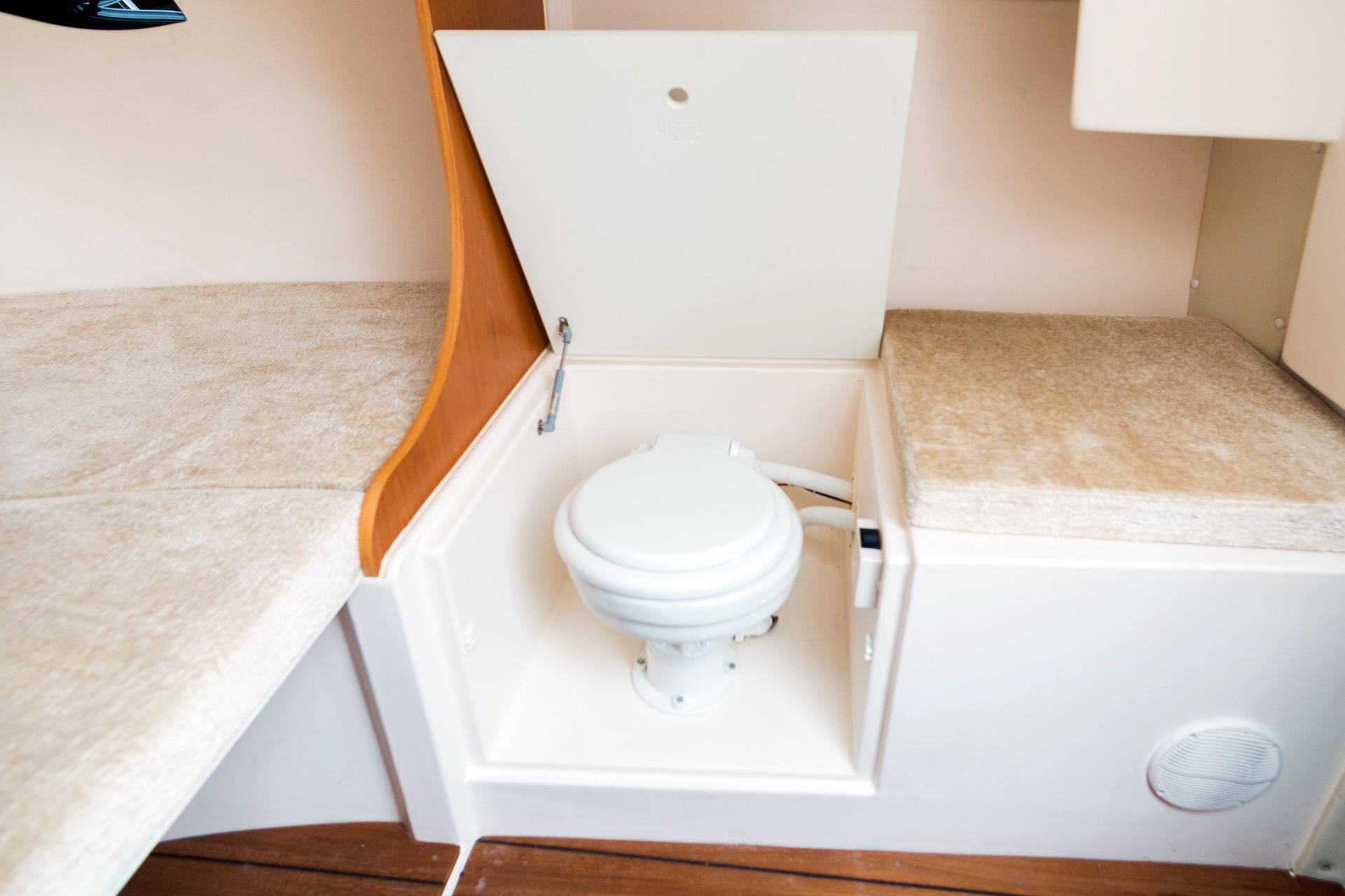 Mano Marine 23.10 | Marine