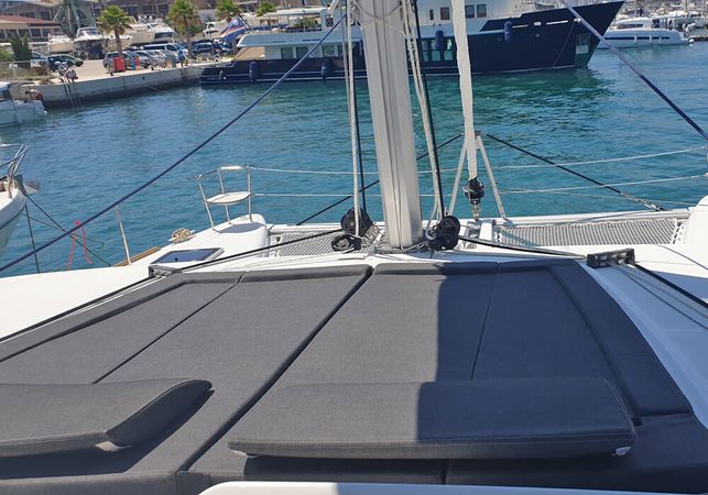 Lagoon 450 F | Calm Point