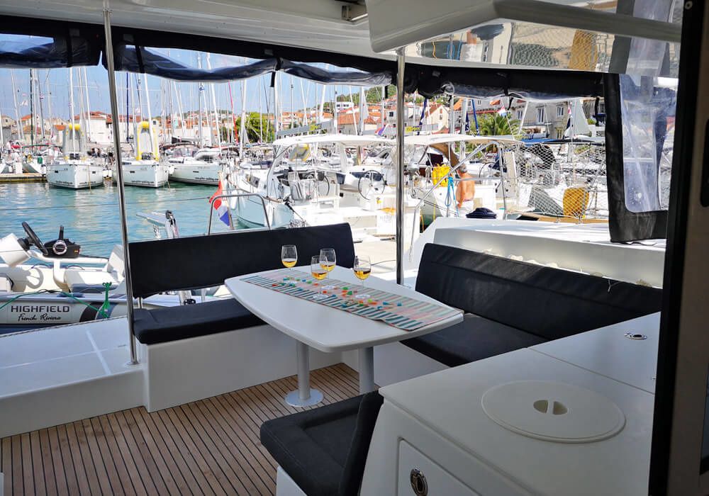 Lagoon 450 F | Calm Point